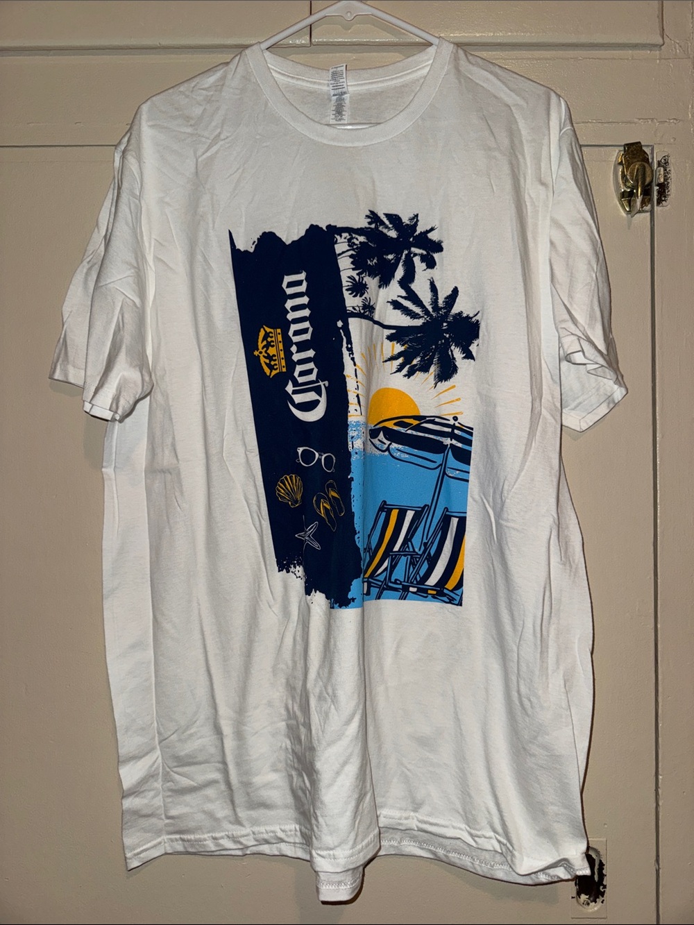 Corona Summer La Playa Awaits T-Shirt - NWOT Size XL